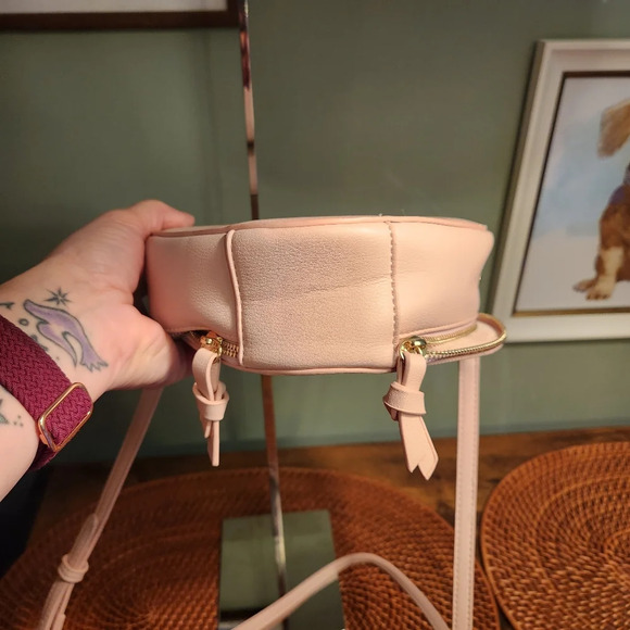 MMS Design Studio Pink Heart-Shaped Bag - Picture 8 of 8